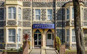 Tanes Hotel